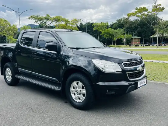 CHEVROLET-S10-2.8 LT 4X4 CD 16V TURBO DIESEL 4P AUTOMÁTICO CHEVROLET-S10-2013