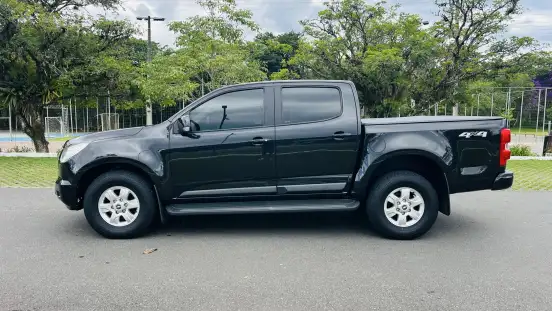 CHEVROLET-S10-2013