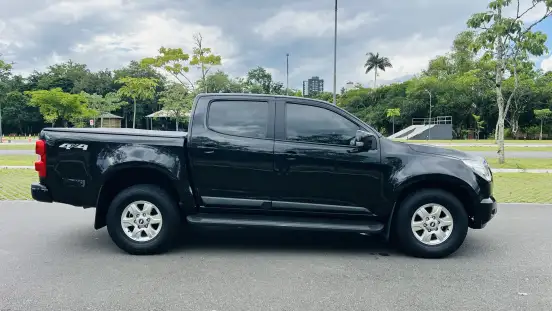 CHEVROLET-S10-2013