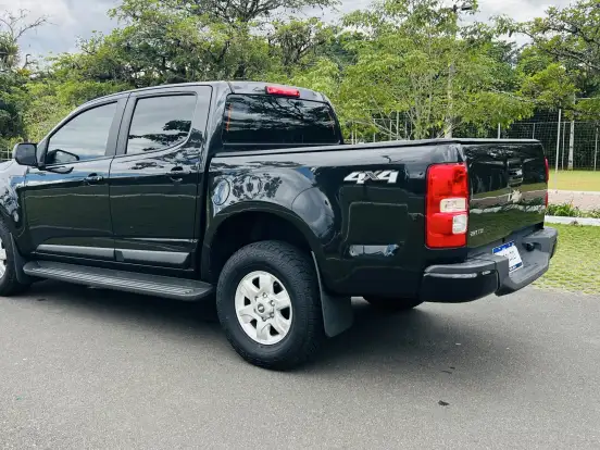 CHEVROLET-S10-2.8 LT 4X4 CD 16V TURBO DIESEL 4P AUTOMÁTICO CHEVROLET-S10-2013