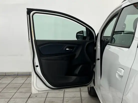 CHEVROLET-SPIN-1.8 PREMIER 8V FLEX 4P AUTOMÁTICO CHEVROLET-SPIN-2022