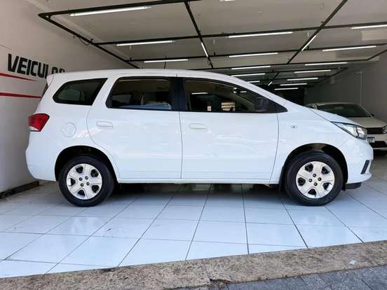 CHEVROLET-SPIN-1.8 LS 8V FLEX 4P MANUAL CHEVROLET-SPIN-2021