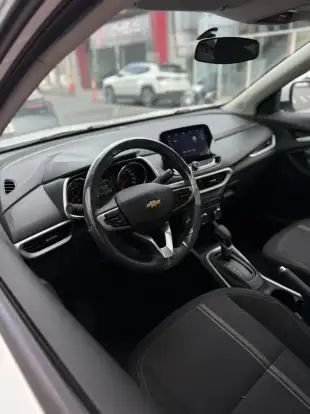 CHEVROLET-TRACKER-2025