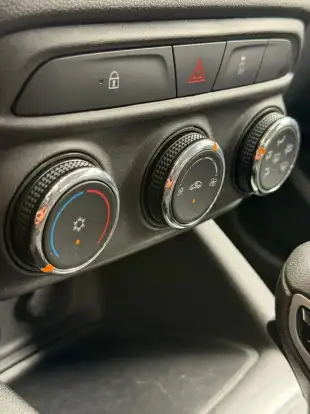 CHEVROLET-TRACKER-2025