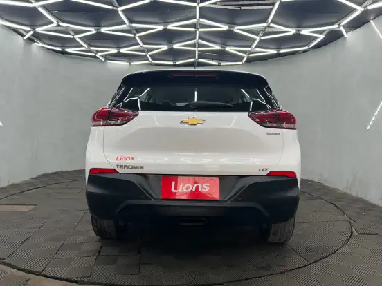 CHEVROLET-TRACKER-2025