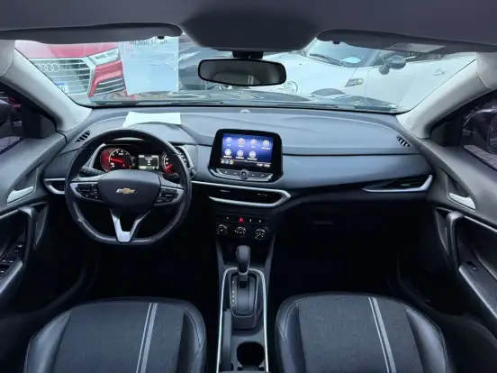 CHEVROLET-TRACKER-2020