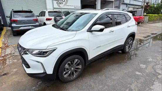 CHEVROLET-TRACKER-2024