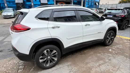 CHEVROLET-TRACKER-2024