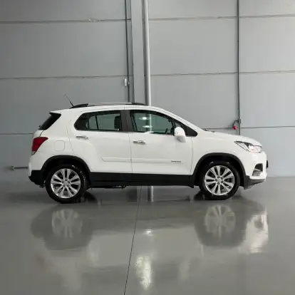 CHEVROLET-TRACKER-2018
