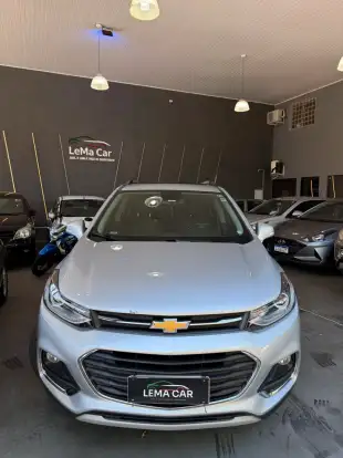 CHEVROLET-TRACKER-2019