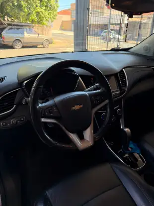 CHEVROLET-TRACKER-2019