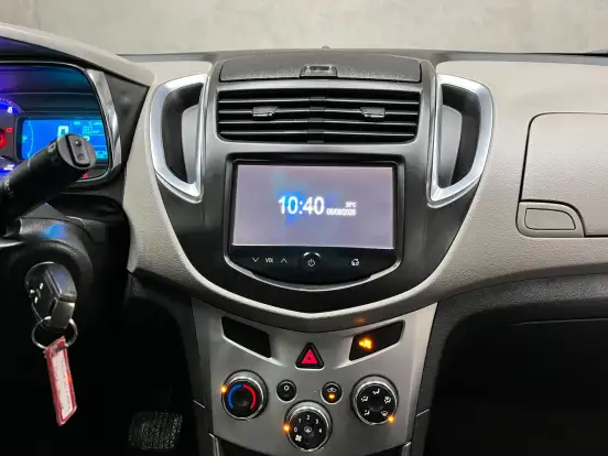 CHEVROLET-TRACKER-2014