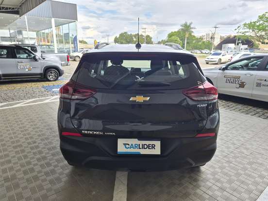 CHEVROLET-TRACKER-2023