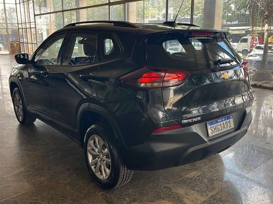 CHEVROLET-TRACKER-2022