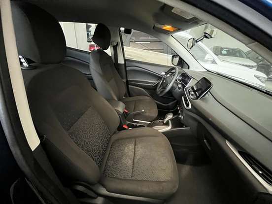 CHEVROLET-TRACKER-2024