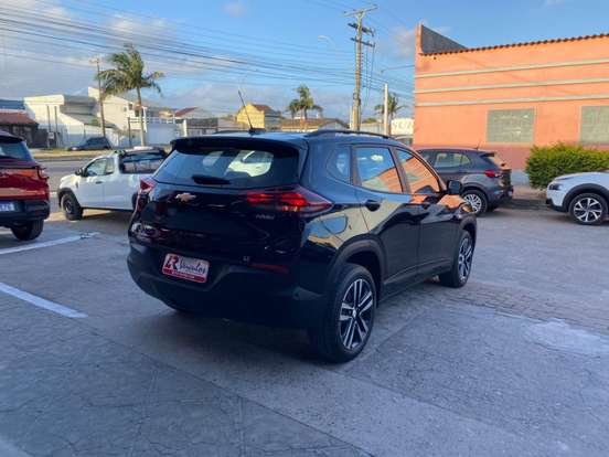 CHEVROLET-TRACKER-2024