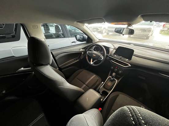 CHEVROLET-TRACKER-2024