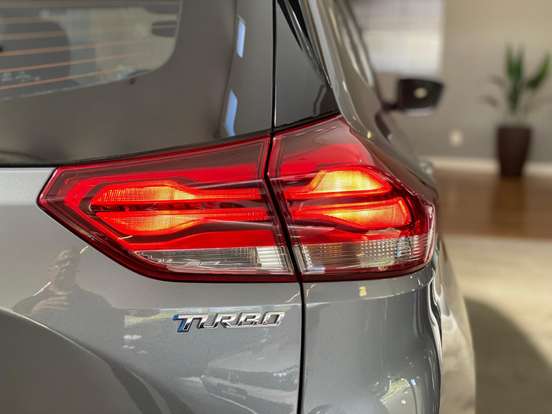 CHEVROLET-TRACKER-2021