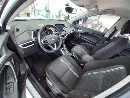 CHEVROLET-TRACKER-2023