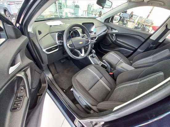 CHEVROLET-TRACKER-2023
