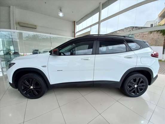 CHEVROLET-TRACKER-2023