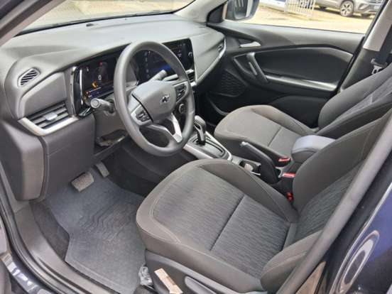 CHEVROLET-TRACKER-2025