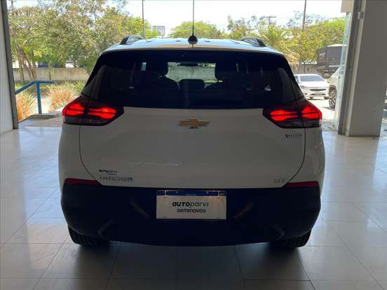 CHEVROLET-TRACKER-2024