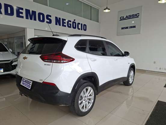 CHEVROLET-TRACKER-2024