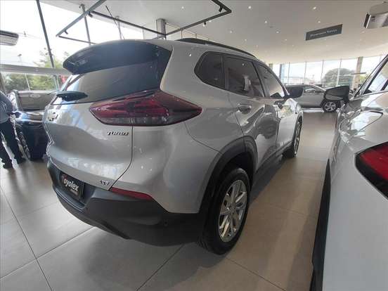 CHEVROLET-TRACKER-2022