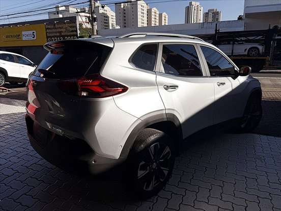 CHEVROLET-TRACKER-2022