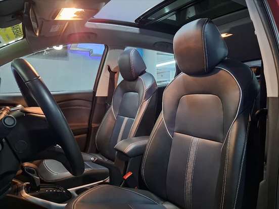 CHEVROLET-TRACKER-2023