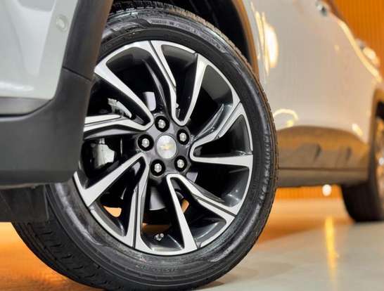 CHEVROLET-TRACKER-2025