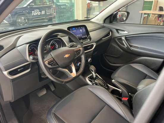 CHEVROLET-TRACKER-2023