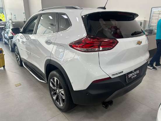 CHEVROLET-TRACKER-2023