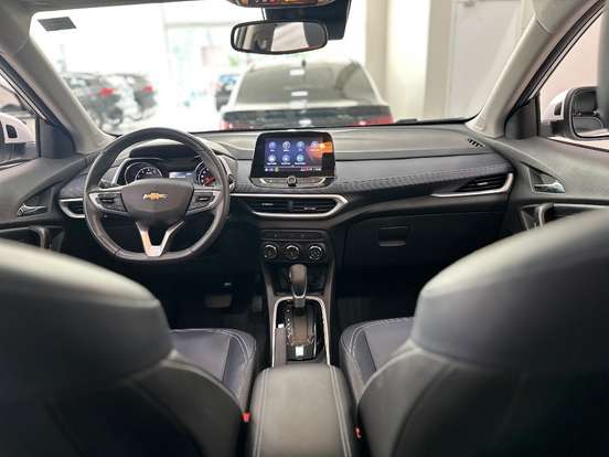 CHEVROLET-TRACKER-2023