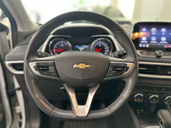 CHEVROLET-TRACKER-2023