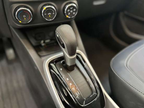 CHEVROLET-TRACKER-2023