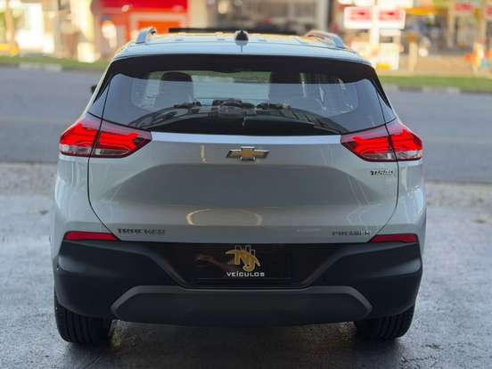 CHEVROLET-TRACKER-2022