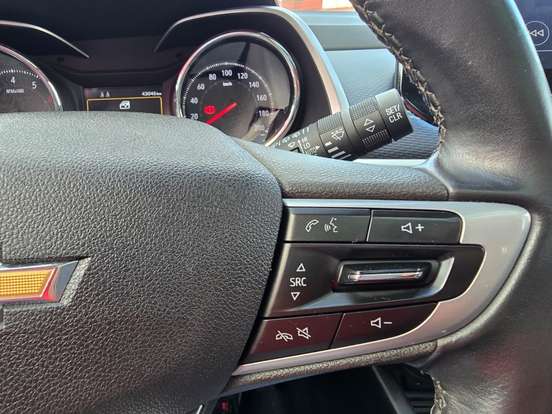 CHEVROLET-TRACKER-2023