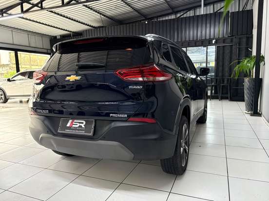 CHEVROLET-TRACKER-2023