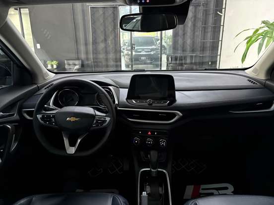 CHEVROLET-TRACKER-2023