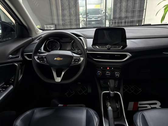 CHEVROLET-TRACKER-2023