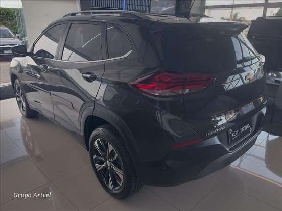 CHEVROLET-TRACKER-2024