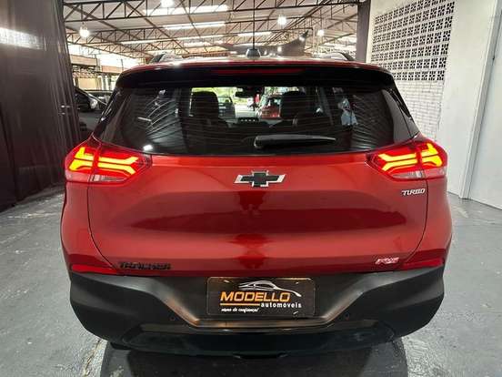 CHEVROLET-TRACKER-2023