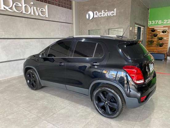 CHEVROLET-TRACKER-2019