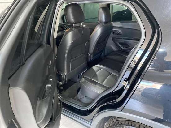 CHEVROLET-TRACKER-2019