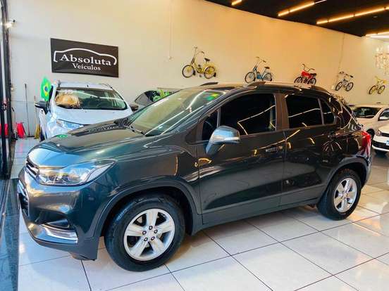 CHEVROLET-TRACKER-2018