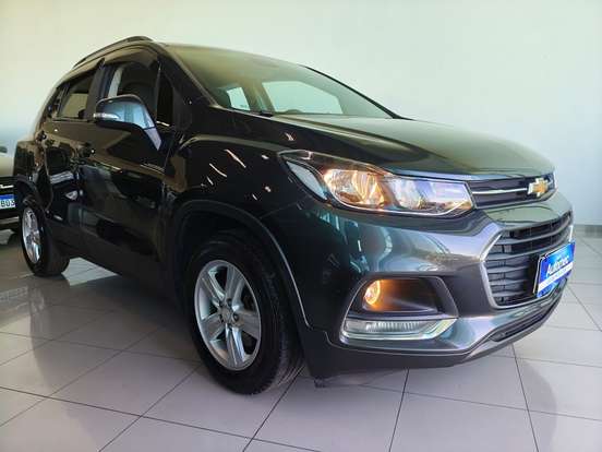 CHEVROLET-TRACKER-2018