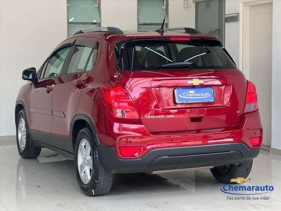 CHEVROLET-TRACKER-2018