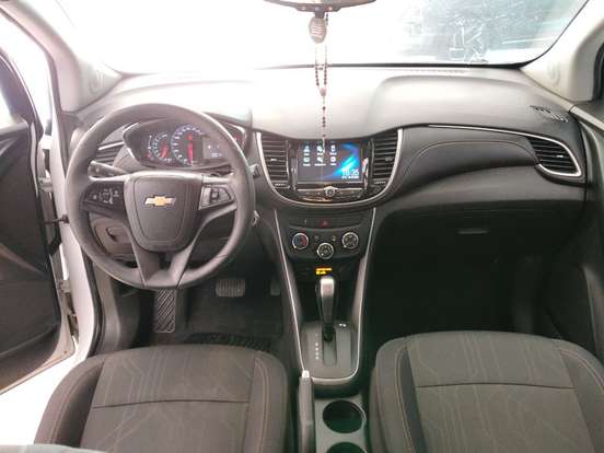CHEVROLET-TRACKER-2019
